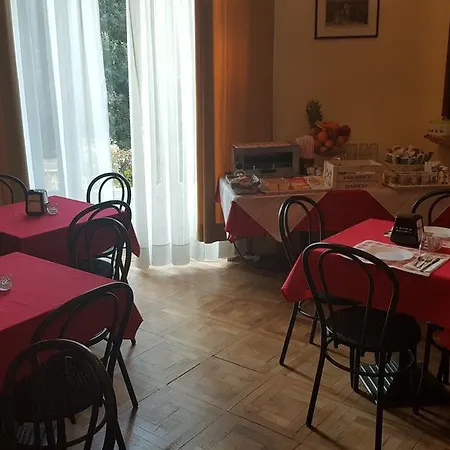 Royal Guest house Genoa