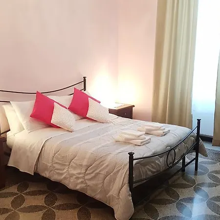 Royal Guest house Genoa