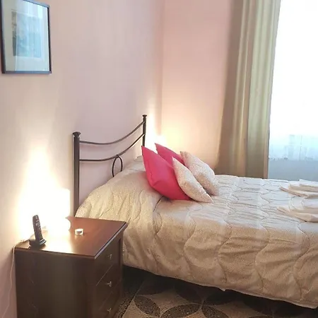 Royal Guest house Genoa